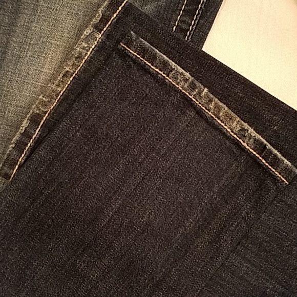 EUC Miss Me Straight Leg Rhinestone Cross Pocket - Picture 6 of 8